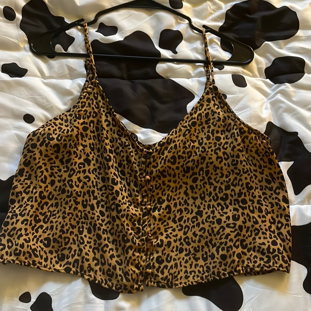 Cheetah print crop tank